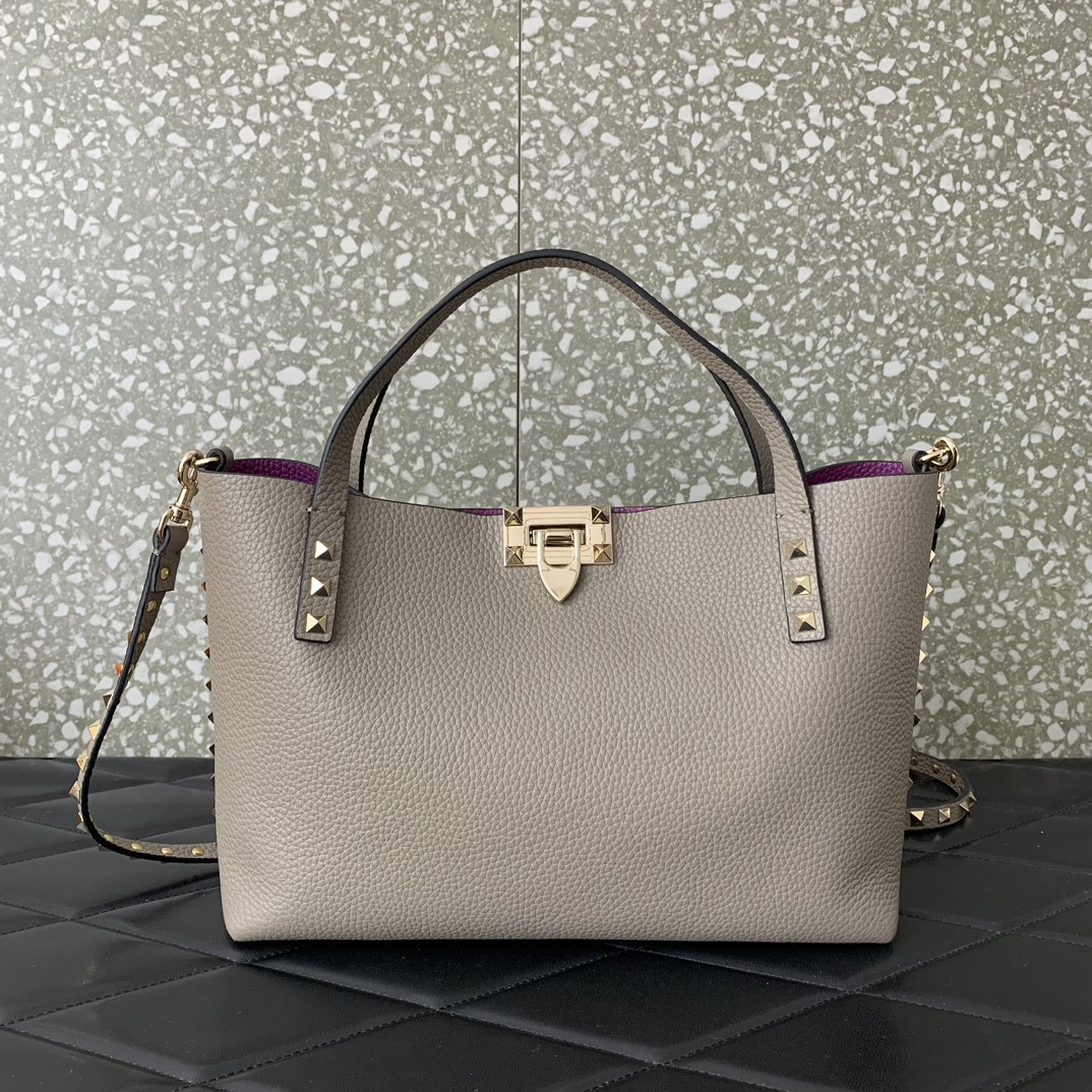 Valentino Garavani Rockstud Tote Bag in Grey Grainy Calfskin